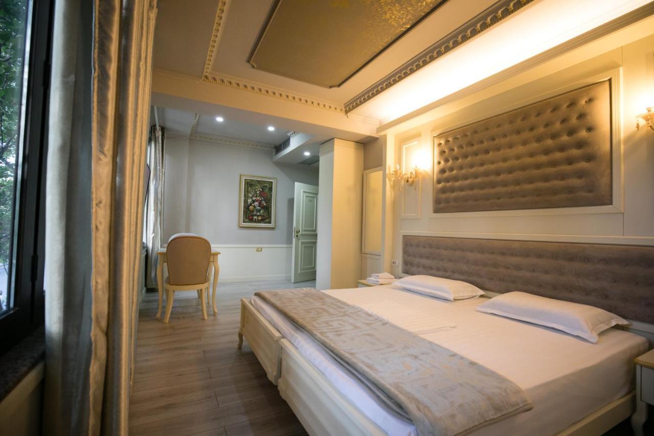 Hotel Lotus Tirana Exterior foto